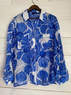 Milk & Honey Blue & White Large Floral Print Button-Down Shirt - Size L